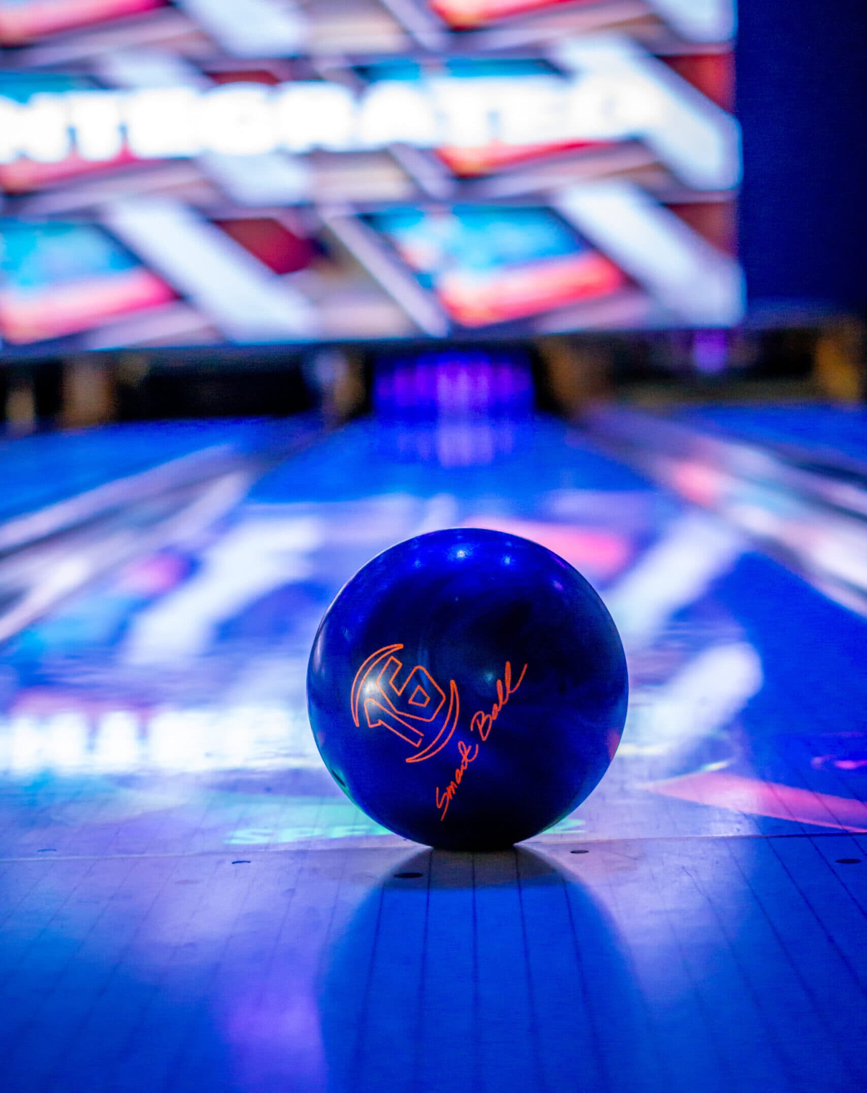 A bowling ball on a lit lane at Bowling Almere